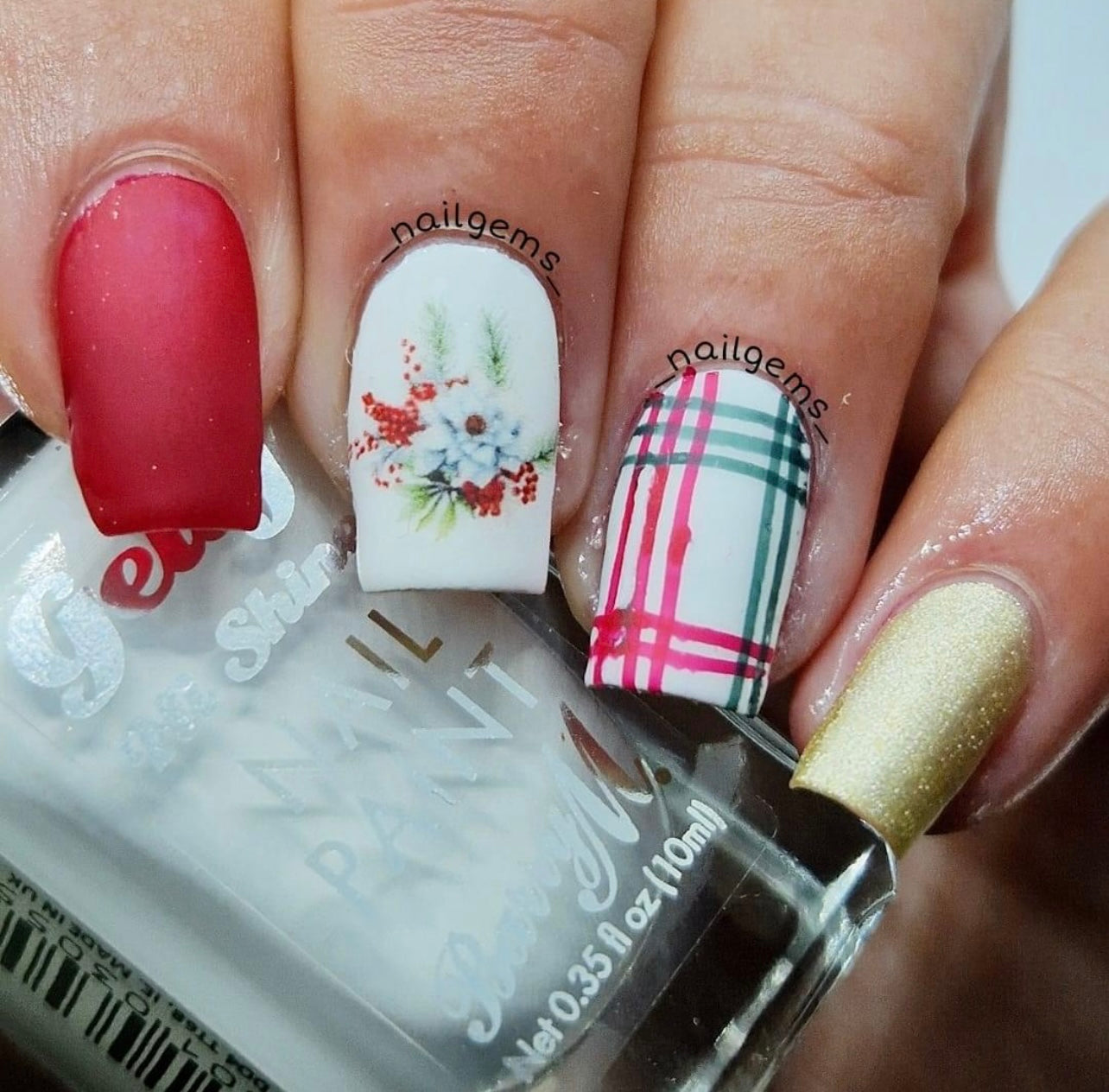 XMAS DECORATIONS (b049)