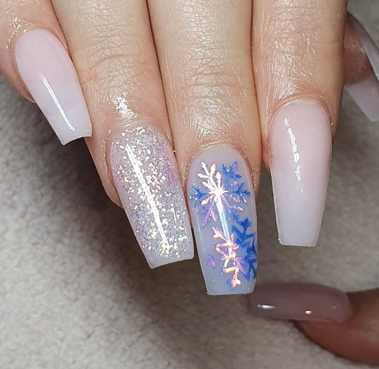 SNOWFLAKES EXCLUSIVE VINYL STICKERS