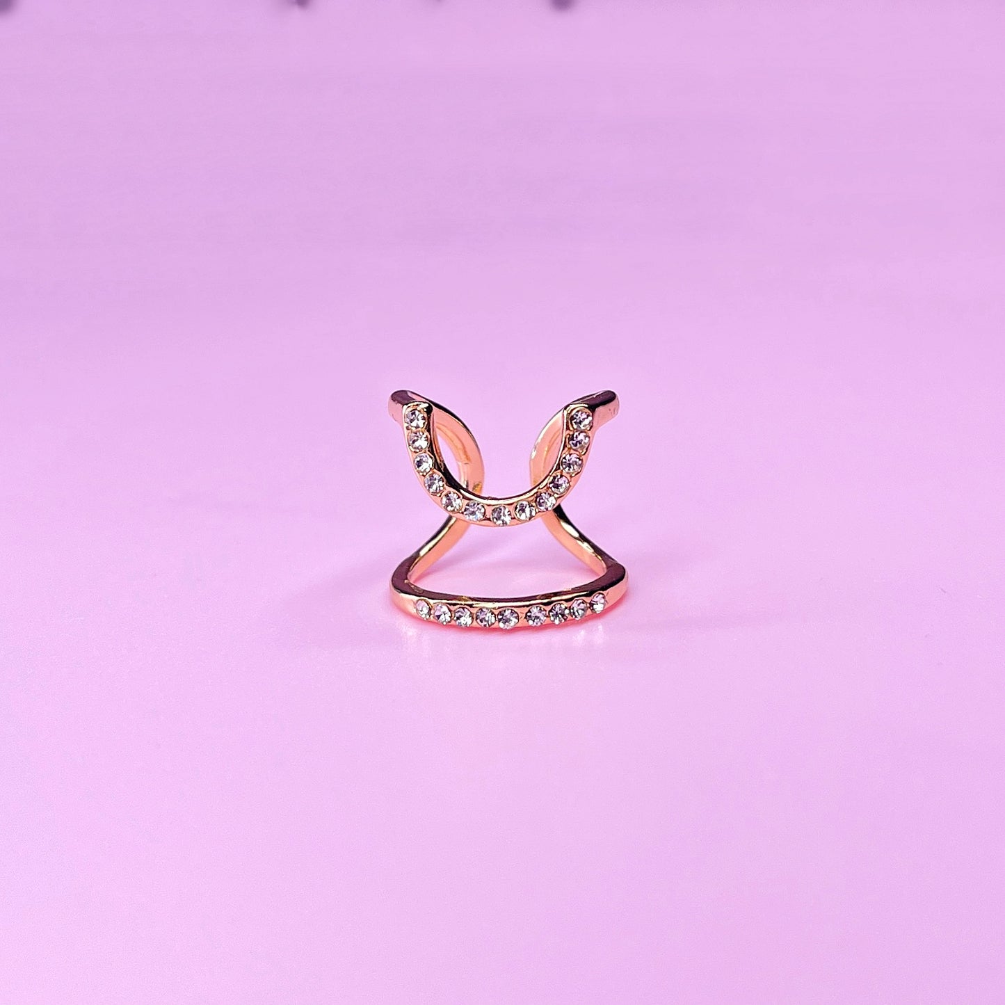 GORGEUS ZIRCONIA DECORATIVE RING