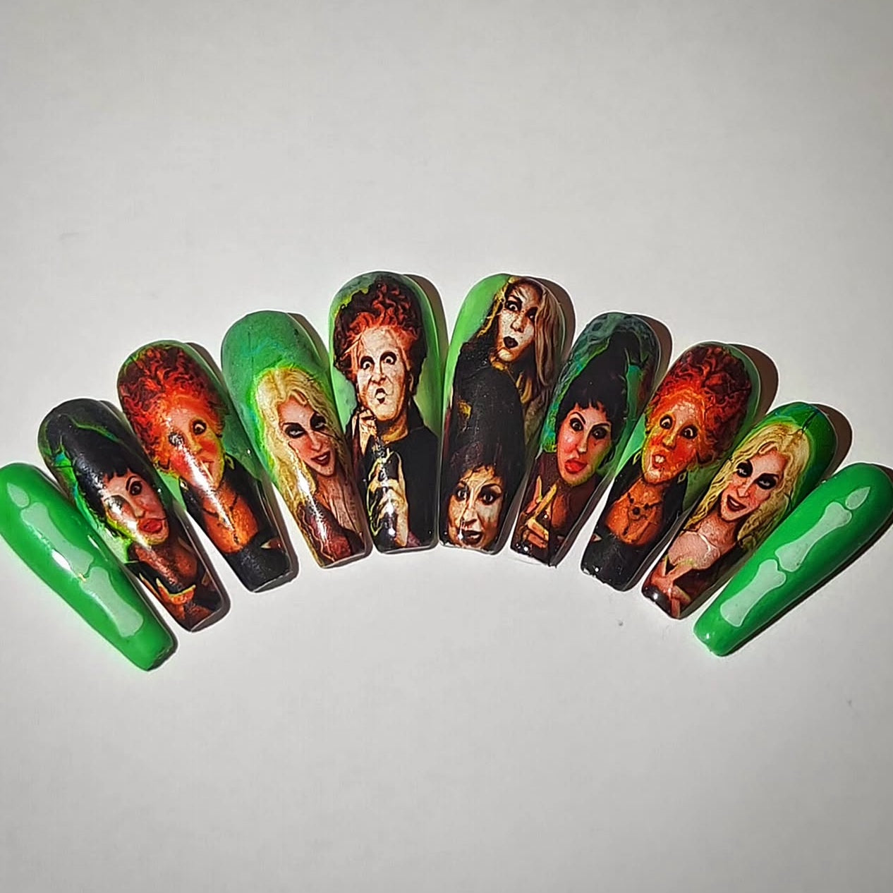 HOCUS POCUS 2 (b026)